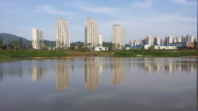 JHS 01.jpg
