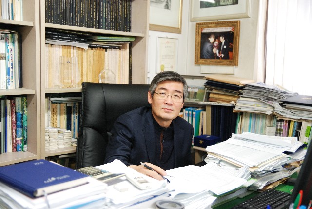 이용훈.jpg