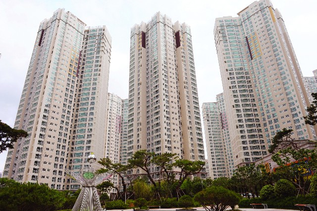 GYEONG01-1.jpg