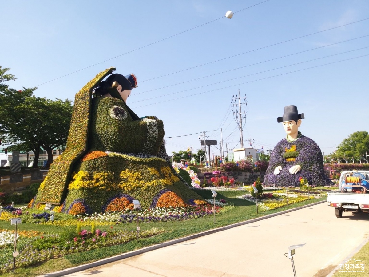 1746169540060-15.jpg