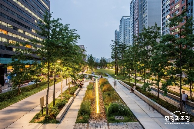 경의선 숲길 경관 조명 조성.jpg