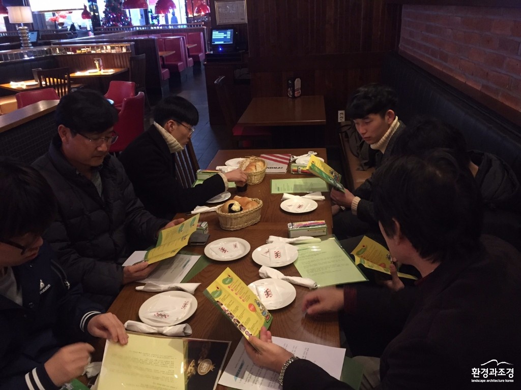 5857afbf8c13e.jpg