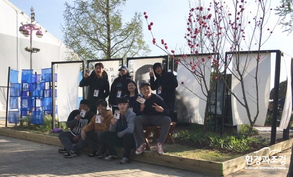 kim사본 -단체사진.jpg