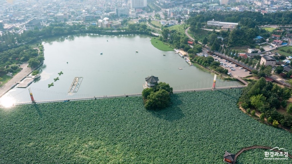 전주 덕진연못 수질, 국가가 관리한다!(덕진공원 현장설명)(덕진공원 상공에서 바라본 덕진동지역).jpg