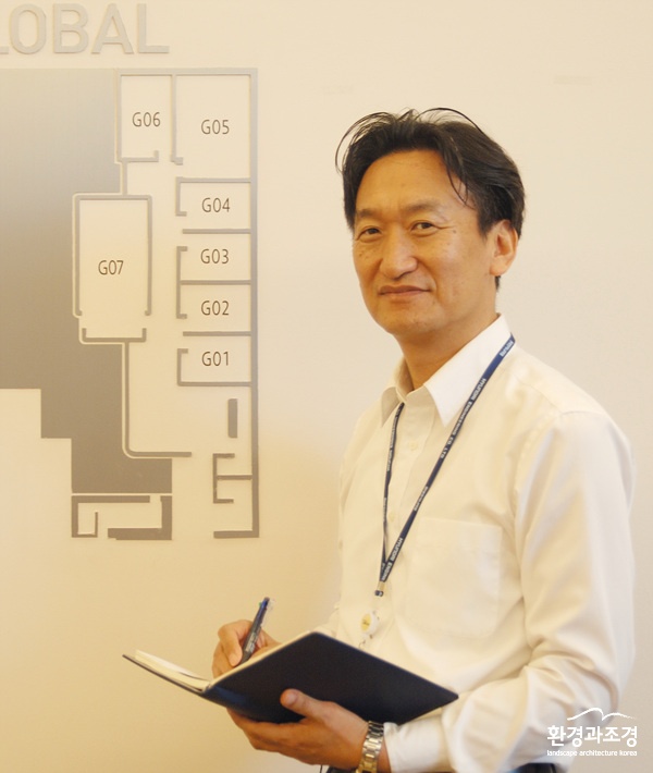 천재욱1-2.jpg