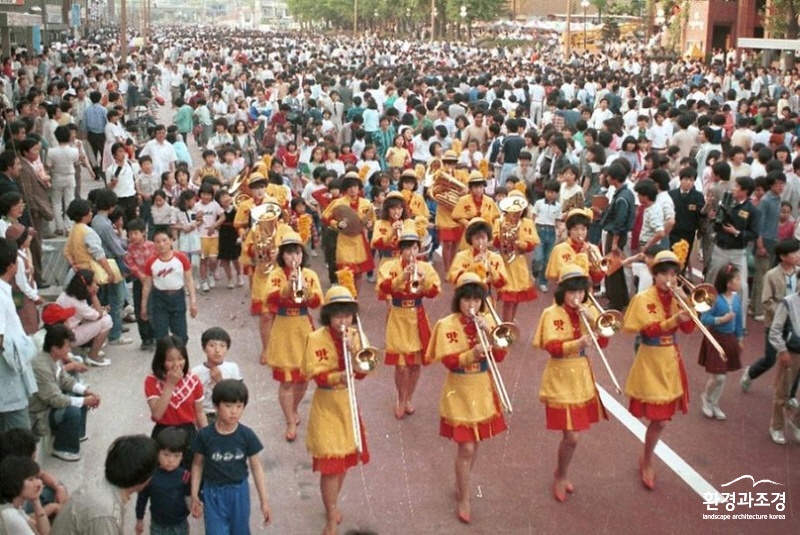 1985-1.jpg