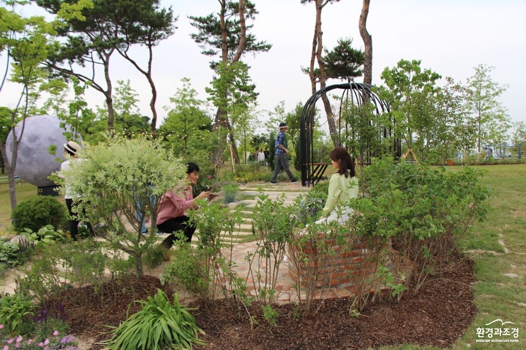 15-2  19년 페스티벌 금상 - 종달새가 전해 준 소식 Joyful Garden.jpg