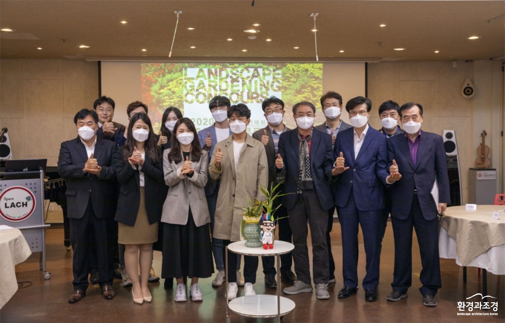 콩쿠르1.jpg