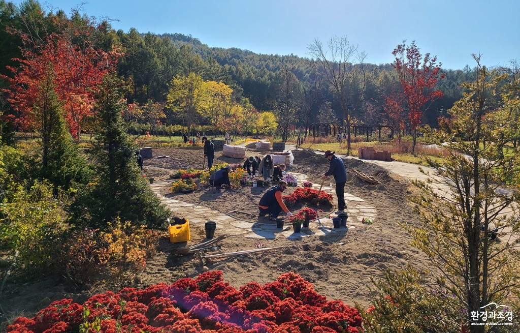 4. 참여정원 조성 사진.jpg