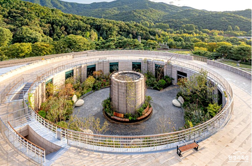황지해, 〈달뿌리-느리고 빠른 대화〉, 2021 (사진：이미지줌, 제공：국립현대미술관) 보도.jpg