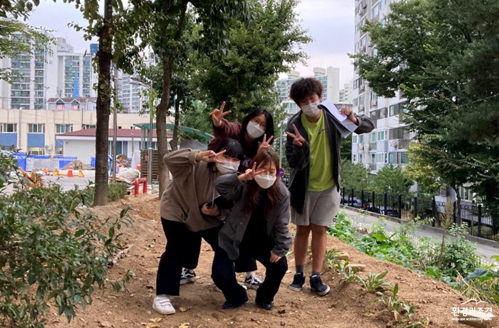 LAND REAM 동아리원들의 답사 후 전체 사진 보도.jpg