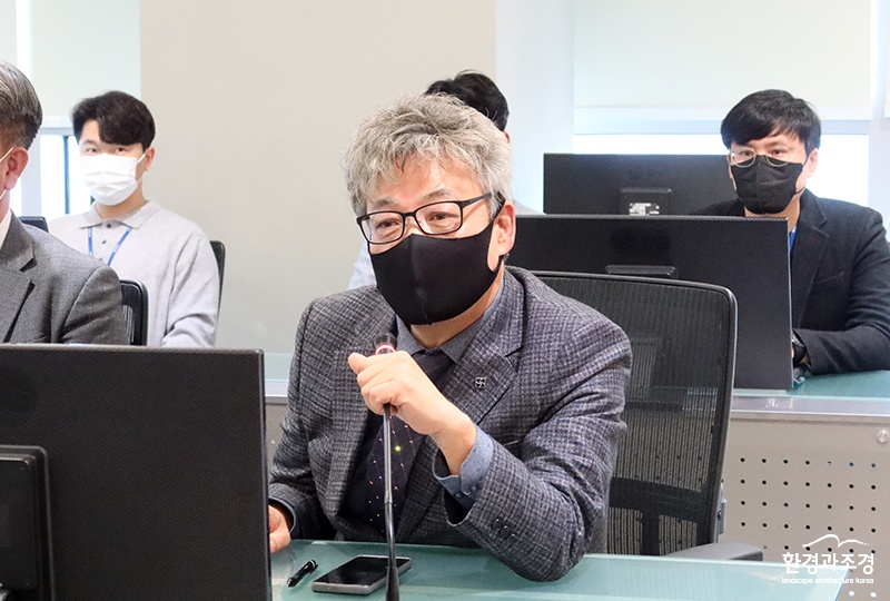 사장 보도.jpg