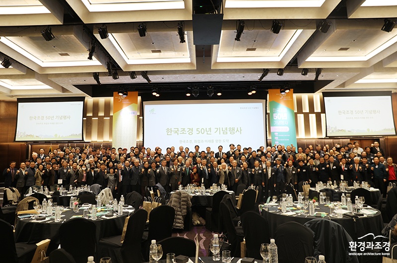 단체사진.jpg