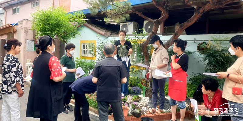 개미골목 주문회의 현장 (사진=서울중구 제공).jpg