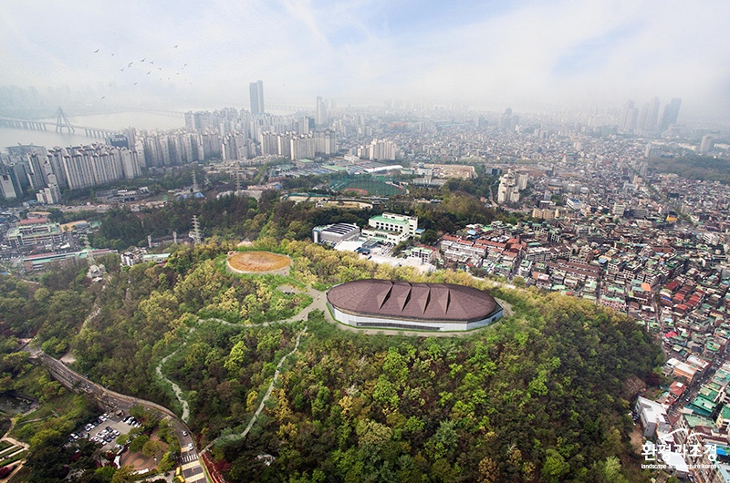 아차산 홍련봉.jpg