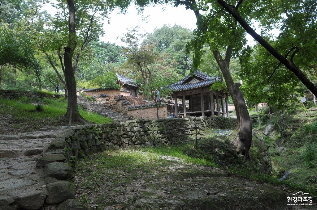 한국 전통의 별서정원 소쇄원의 전경.jpg