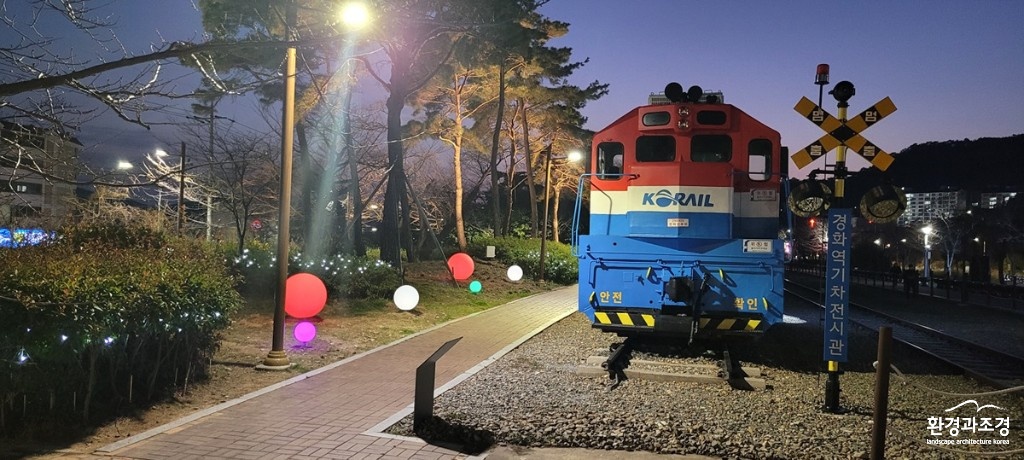 기차전시관 볼조명 반딧불 조명 포토존.jpg