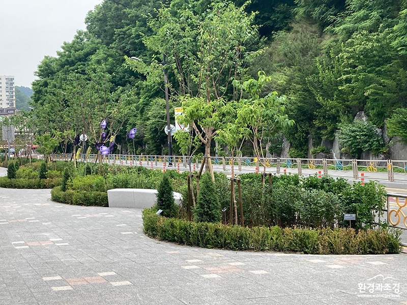 도시숲 안양시 자녀안심 그린숲 조성사례.jpg
