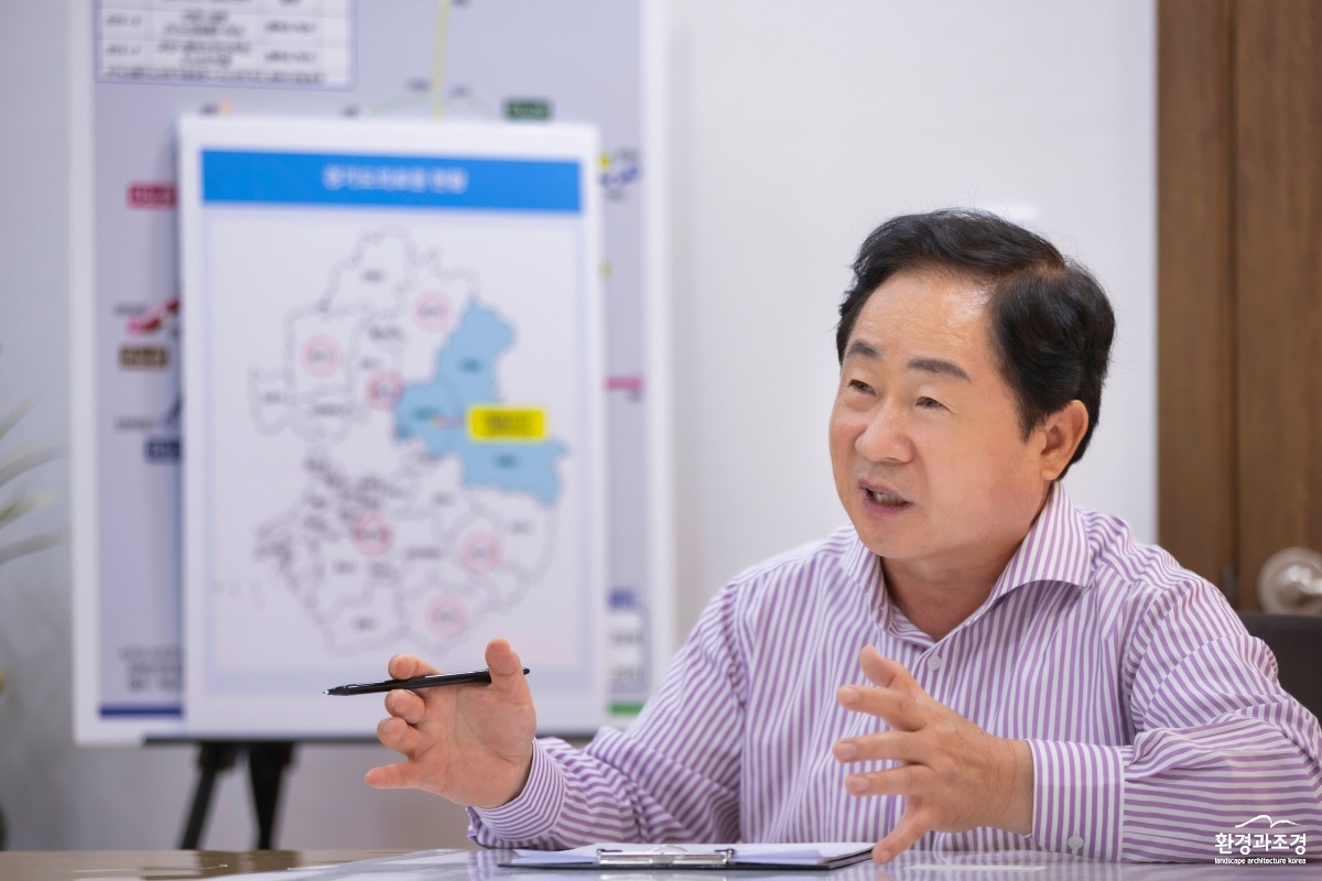 (0707)[미래도시과]남양주시 황금산, 자연친화 공원으로 탈바꿈…공공캠핑장·맨발길 등 조성(사진1).JPG