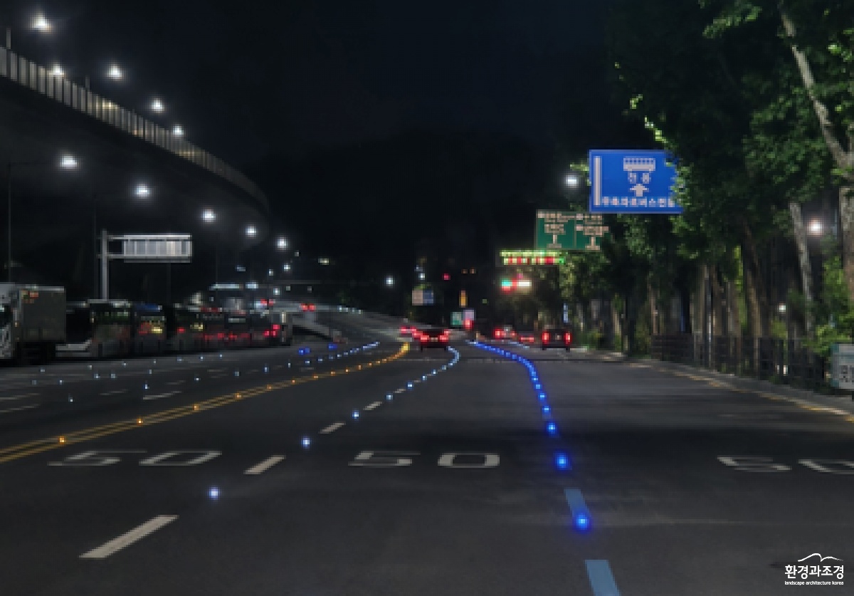 2. 태양광 LED 표지병 시공사례(성산로).png