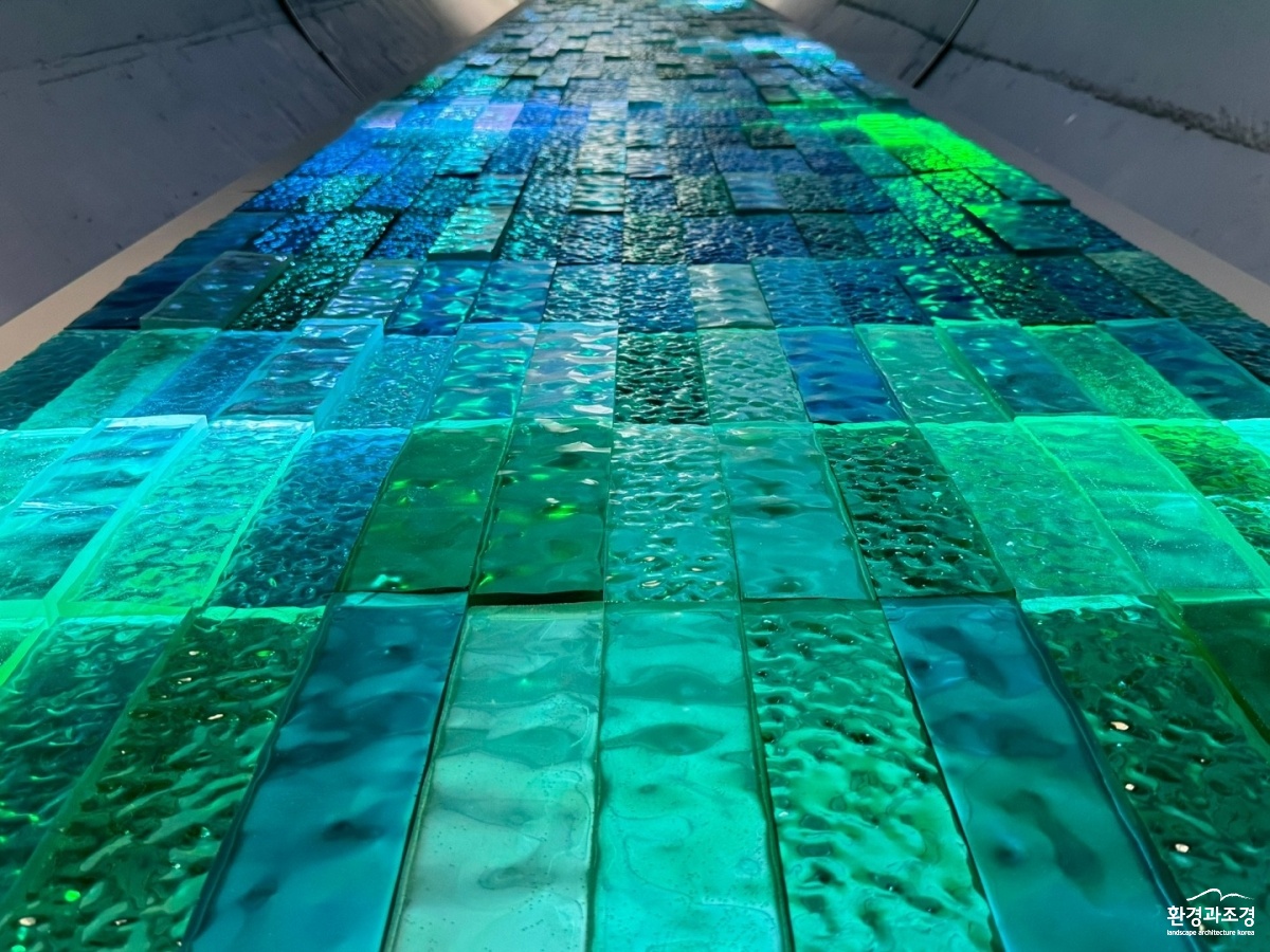 2024_가락시장정수탑(내부_바다의시간_Tine of the Sea_2).jpg