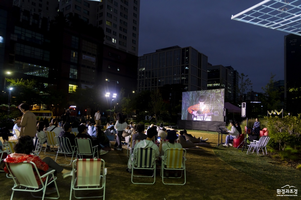 지난해 개최된 정원토크콘서트.jpg