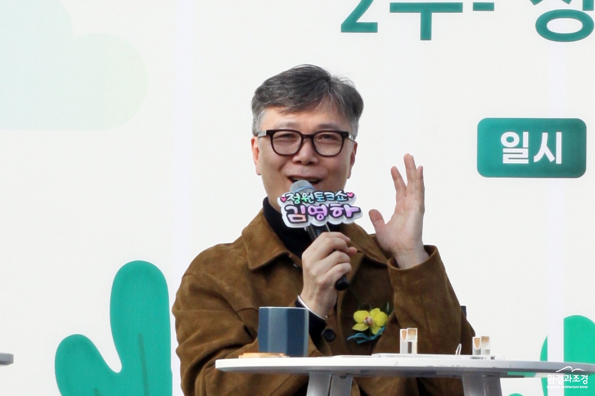 김영하 작가02.jpg