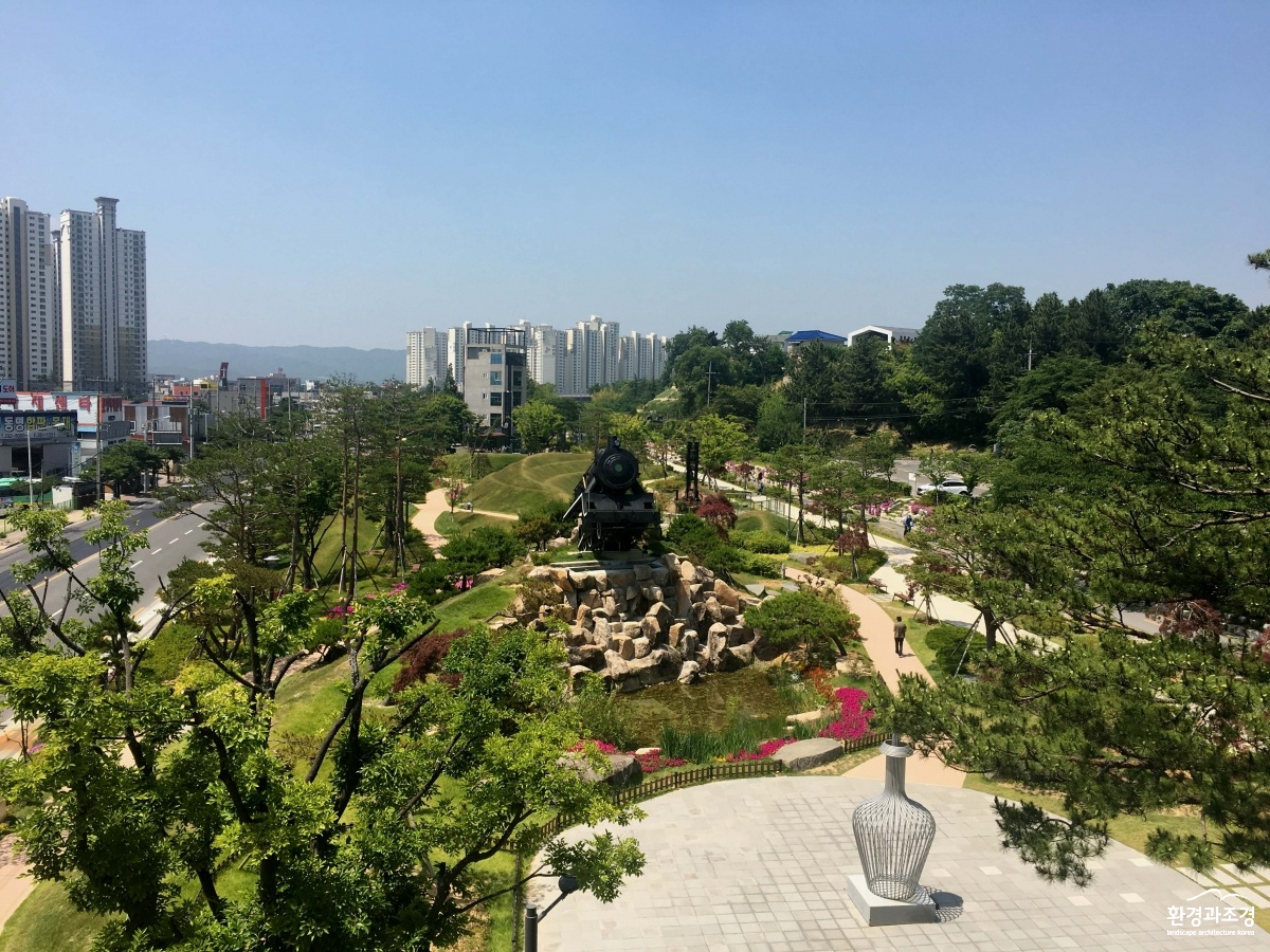 사진3._경상북도_포항시_이화숲_가로수길.jpg