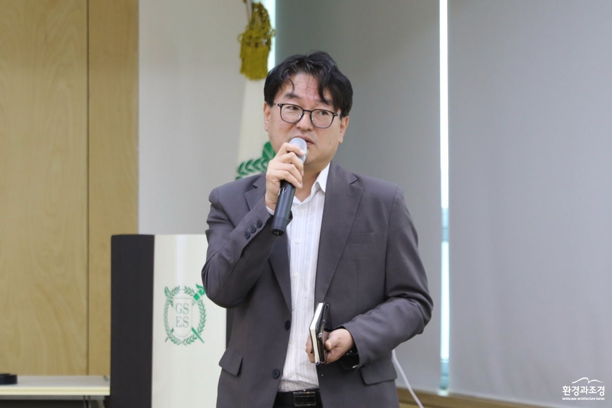 818A8912.JPG