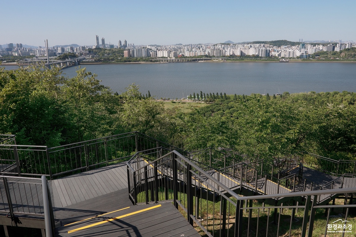 2.하늘공원 남측계단 및 전망대_.jpg
