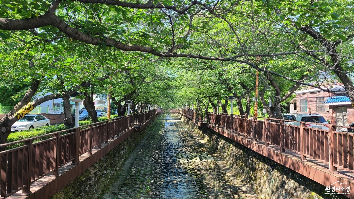 녹음이+짙은+진해+로망스+다리_.jpg