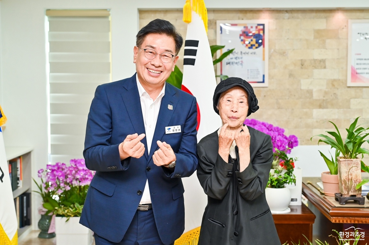 정영선 조경가 접견1_.jpg