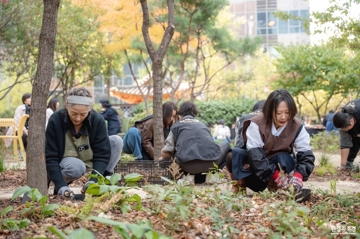 종로구 정원사마을 2.0.jpg