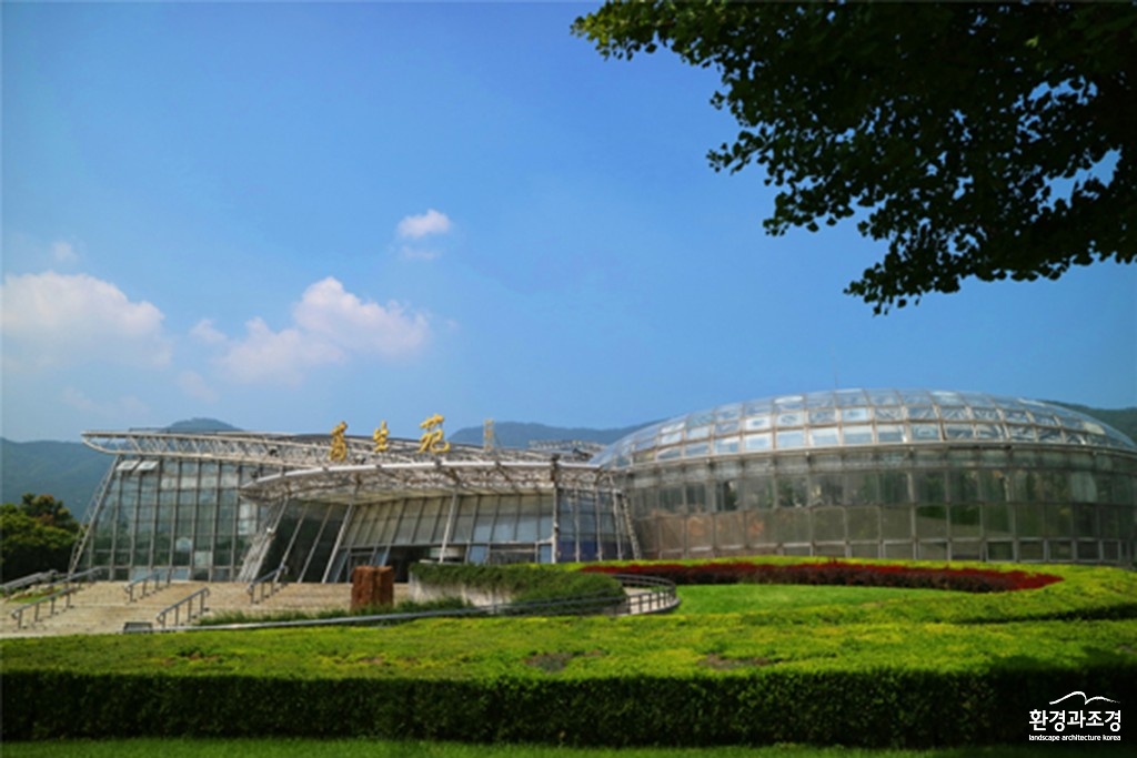 베이징 식물원 온실 보도.jpg